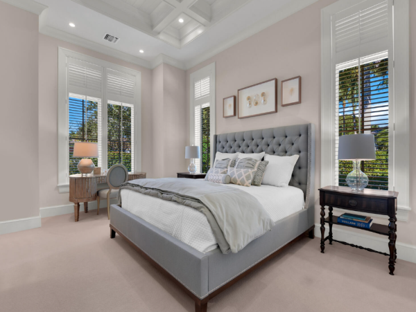 Luxury Coastal Retreat in Naples - Perfect For Your Next Vacation